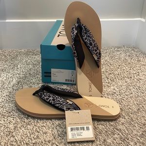 Toms women’s Piper sandals NWT
